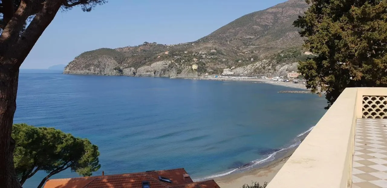 Villa Mare Blu Levanto Italien