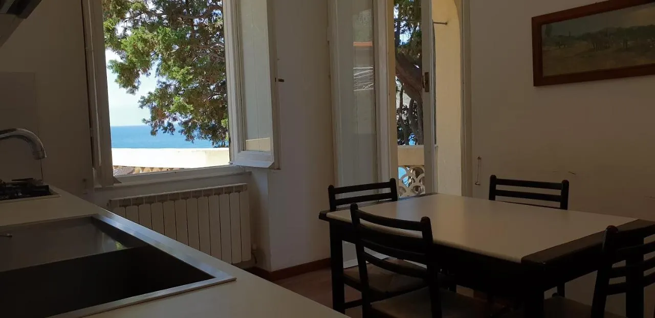 Villa Mare Blu Levanto Italien
